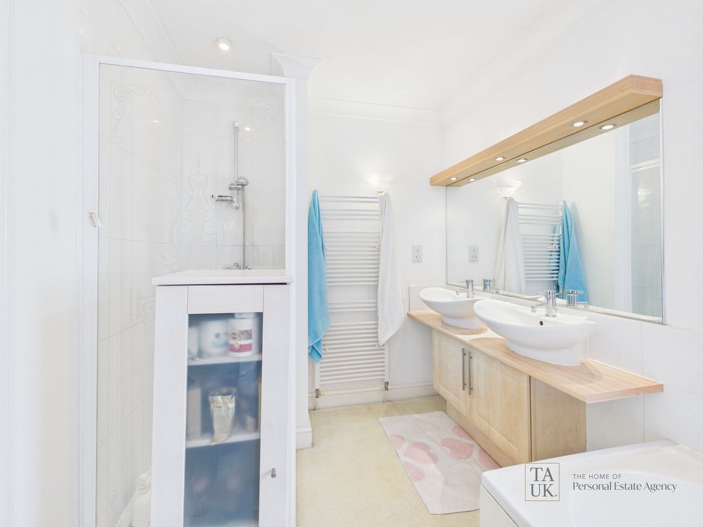 Additional image 37 of 5 bed detached house for saleHavant Road, Hayling Island PO11