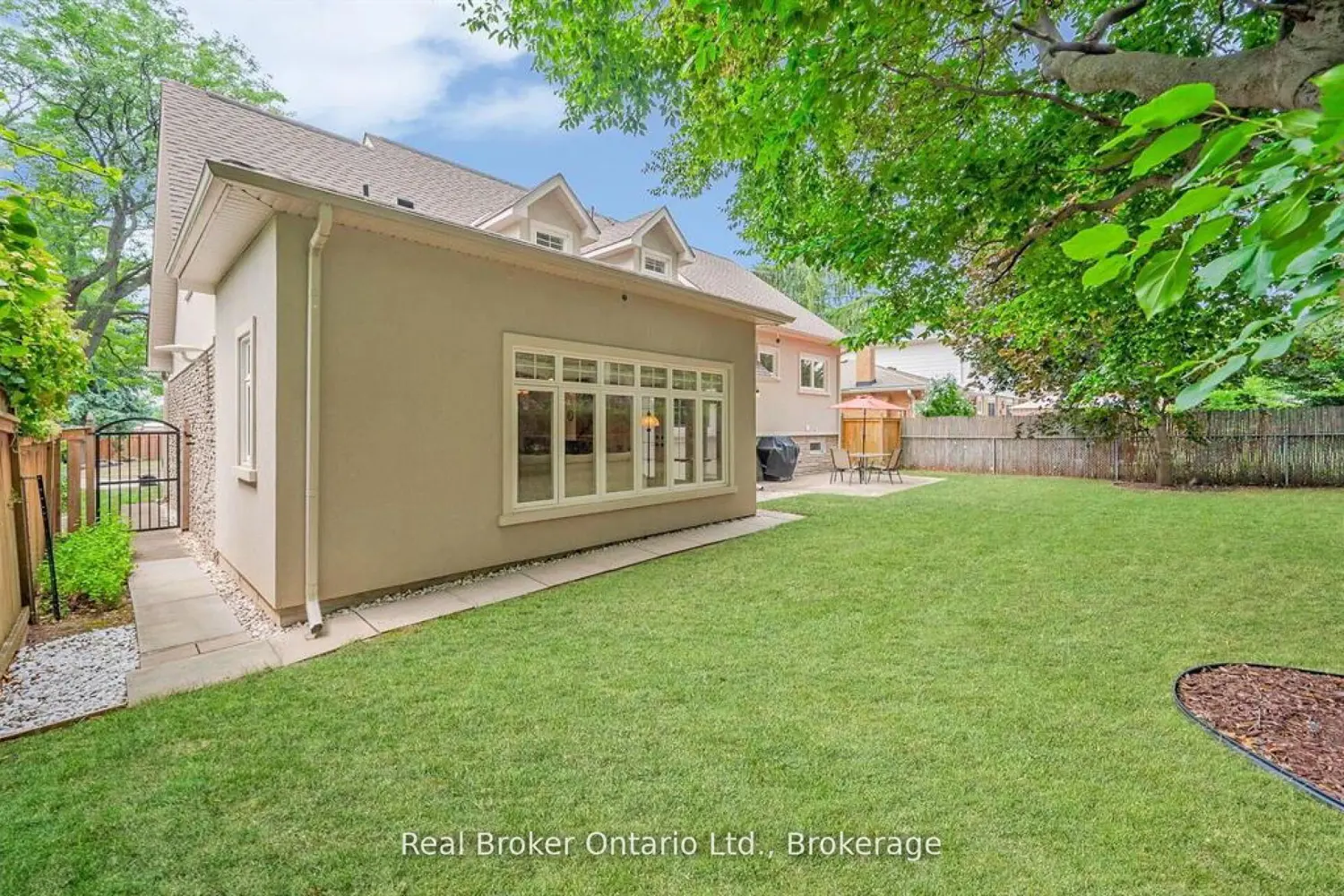 Additional image 19 of 285 Surrey Drive