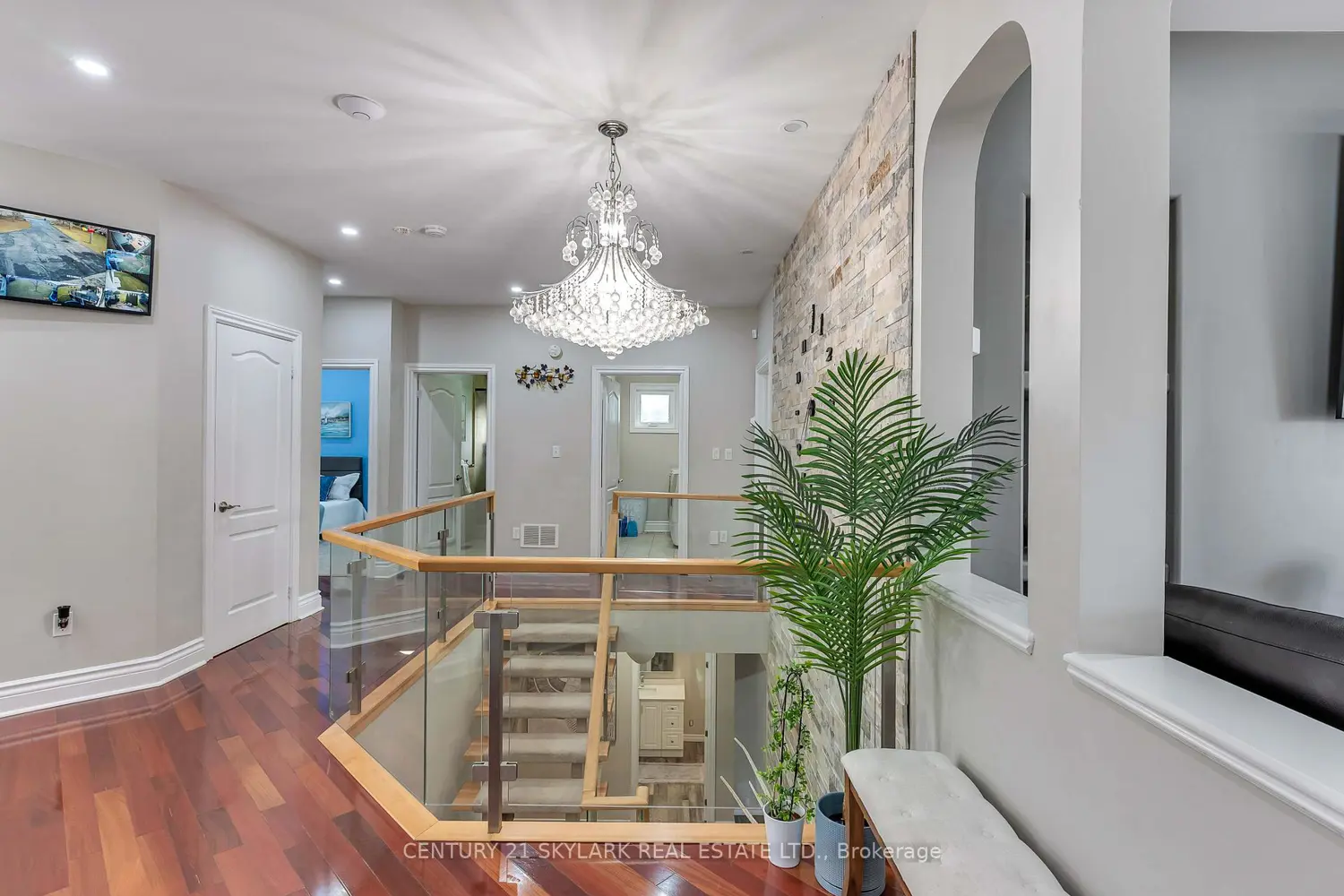 18200 Mountainview Road photo 4