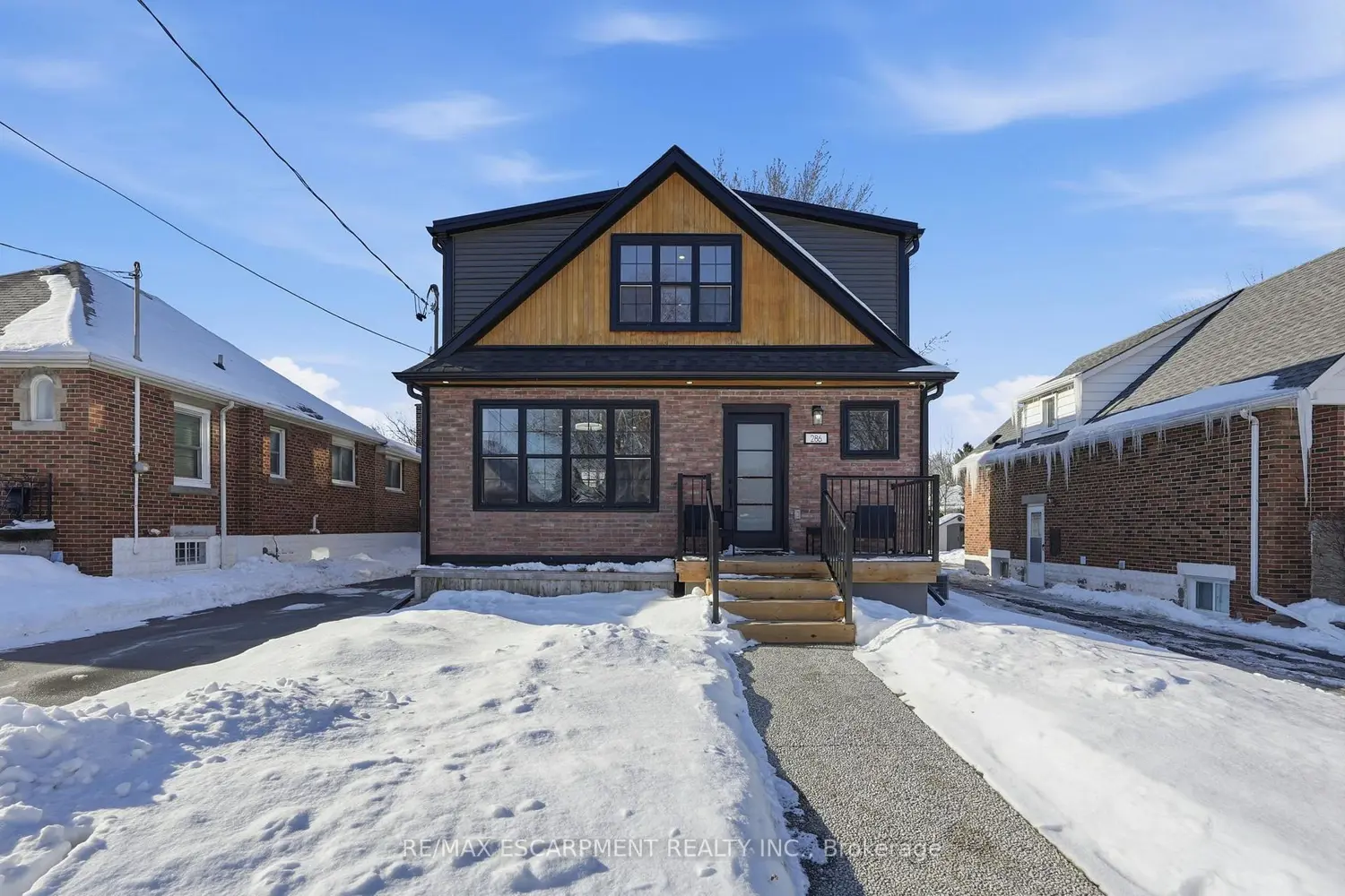 286 East 18Th Street