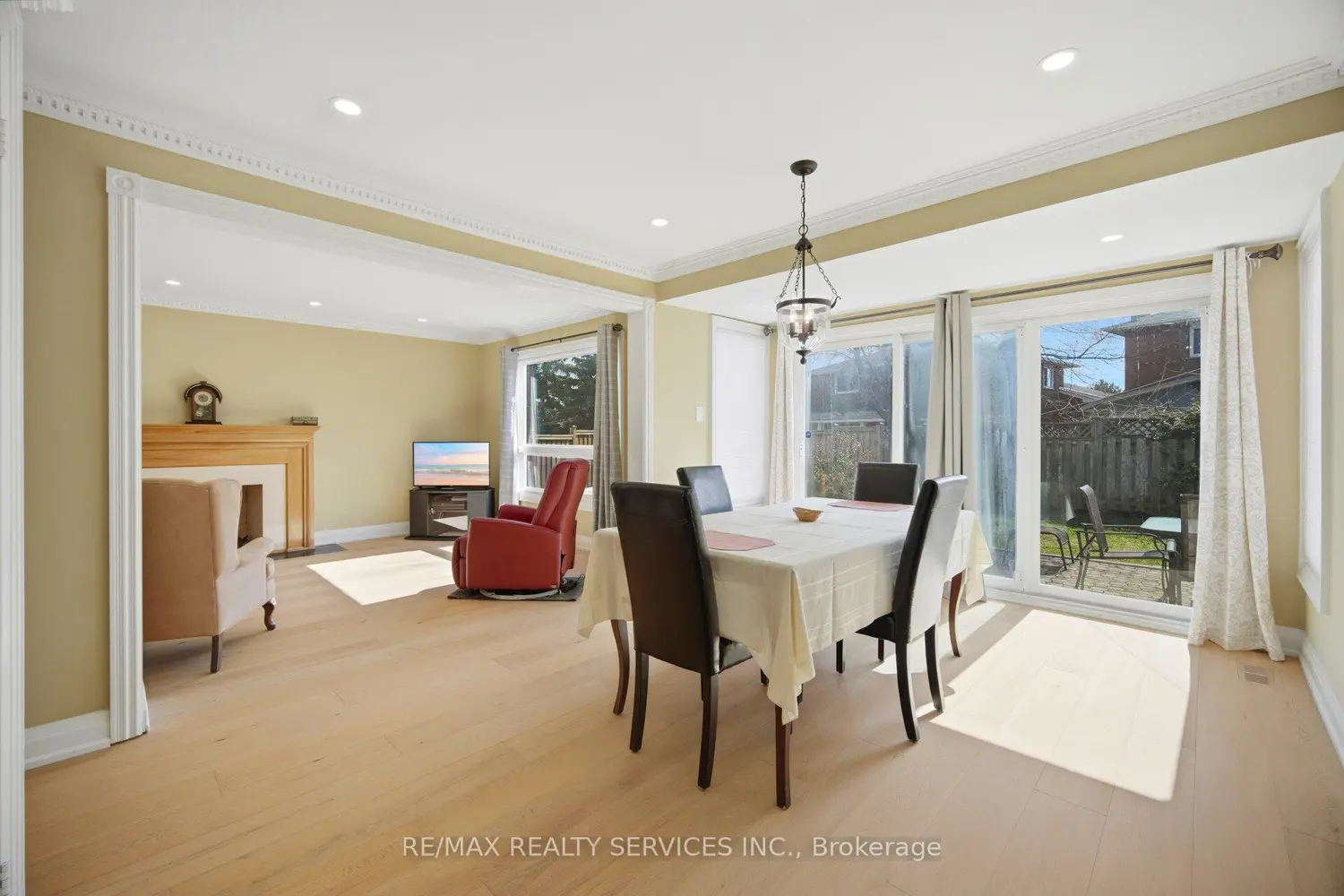 23 Newbury Crescent photo 5