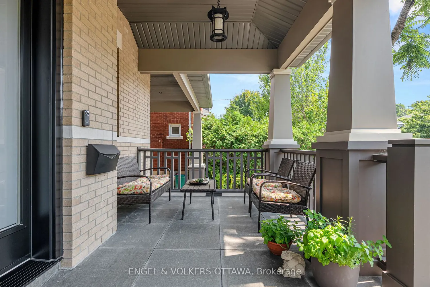 37 Clarendon Avenue