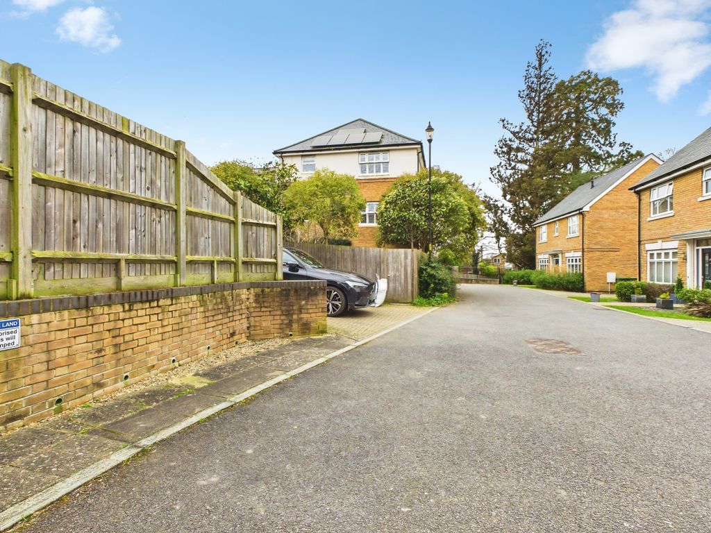 Additional image 18 of 5 bed detached house for saleTimms Close, Horsham, West Sussex RH12