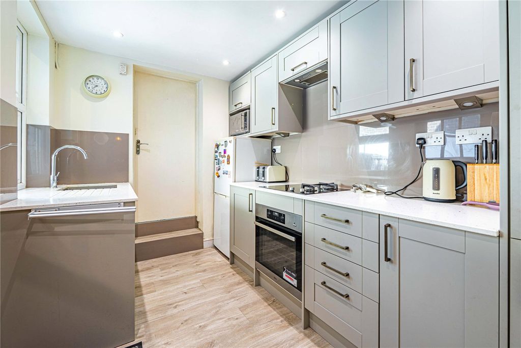 Additional image 7 of 2 bed semi-detached house for saleEbberns Road, Apsley, Hemel Hempstead, Hertfordshire HP3