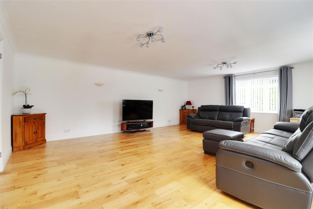 Additional image 6 of 5 bed detached bungalow for saleTall Trees, Hessle HU13