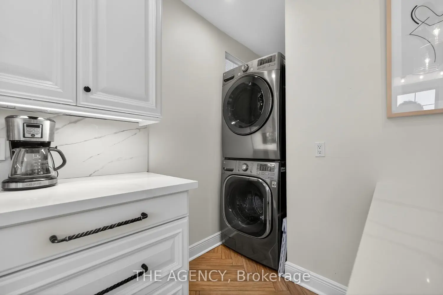 4456 Park Street photo 5