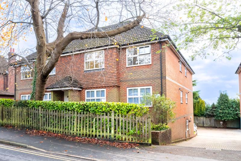 1 bed flat for saleHigh Street, Heathfield TN21