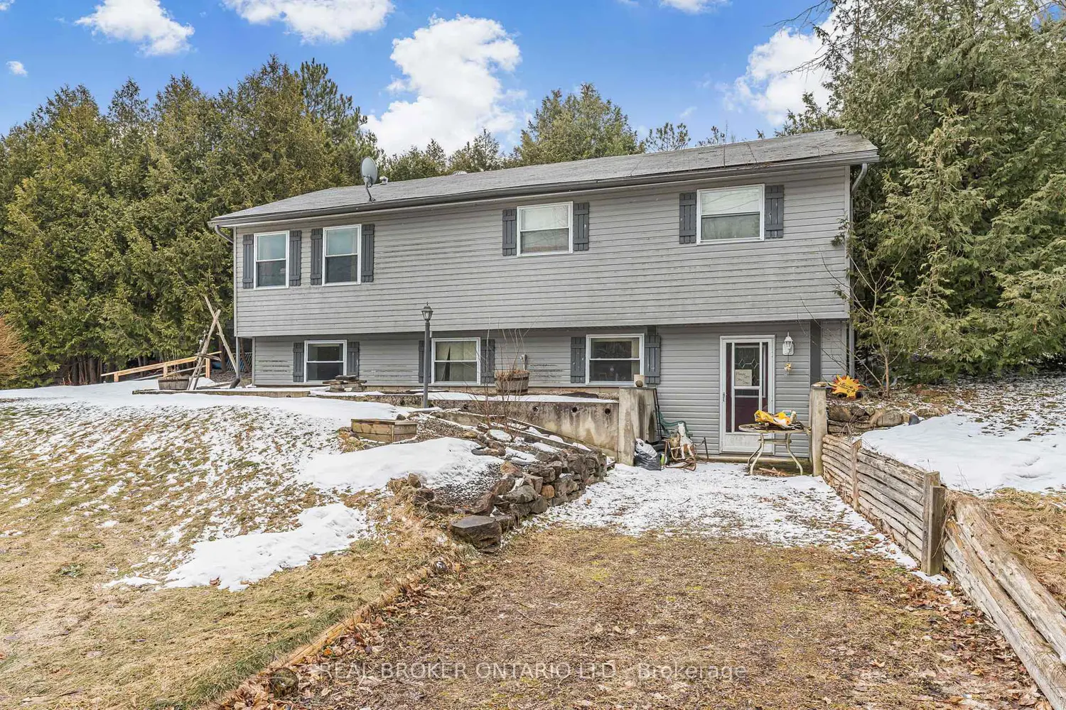 588458 County Rd. 17 Road photo 5