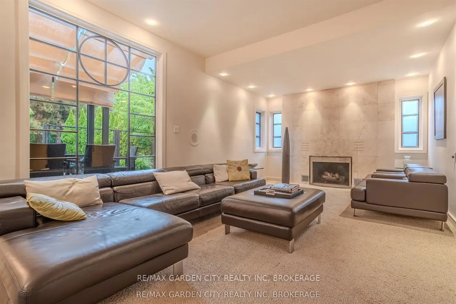 86 Tremont Drive photo 5