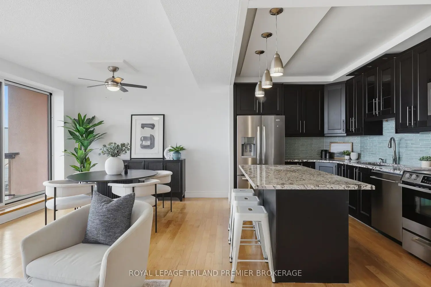 600 Talbot Street 1004 photo 3