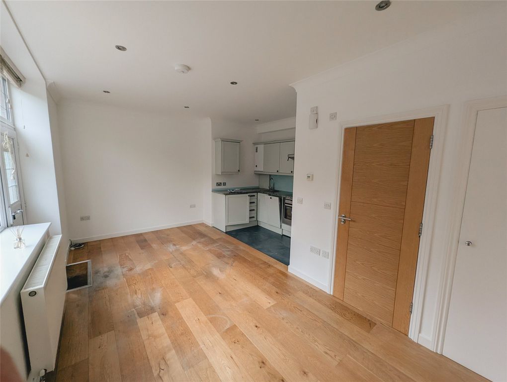 Additional image 10 of 1 bed flat for saleHaslemere, Surrey GU27