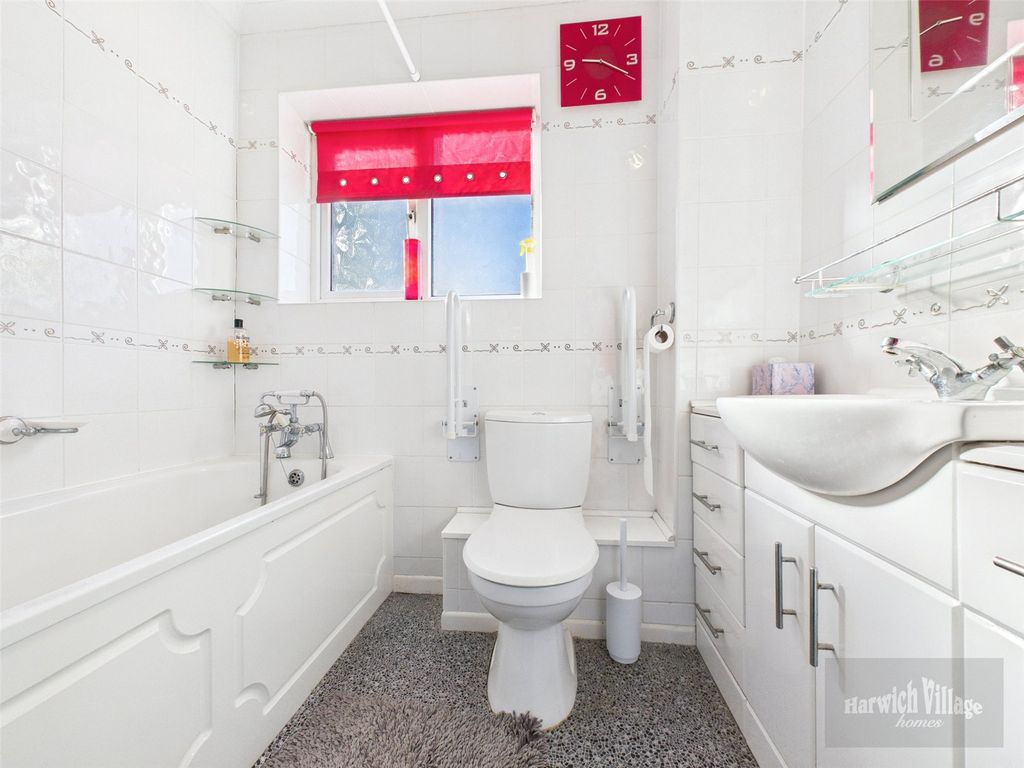 Additional image 13 of 4 bed detached house for saleLarksfield Crescent, Harwich, Essex CO12