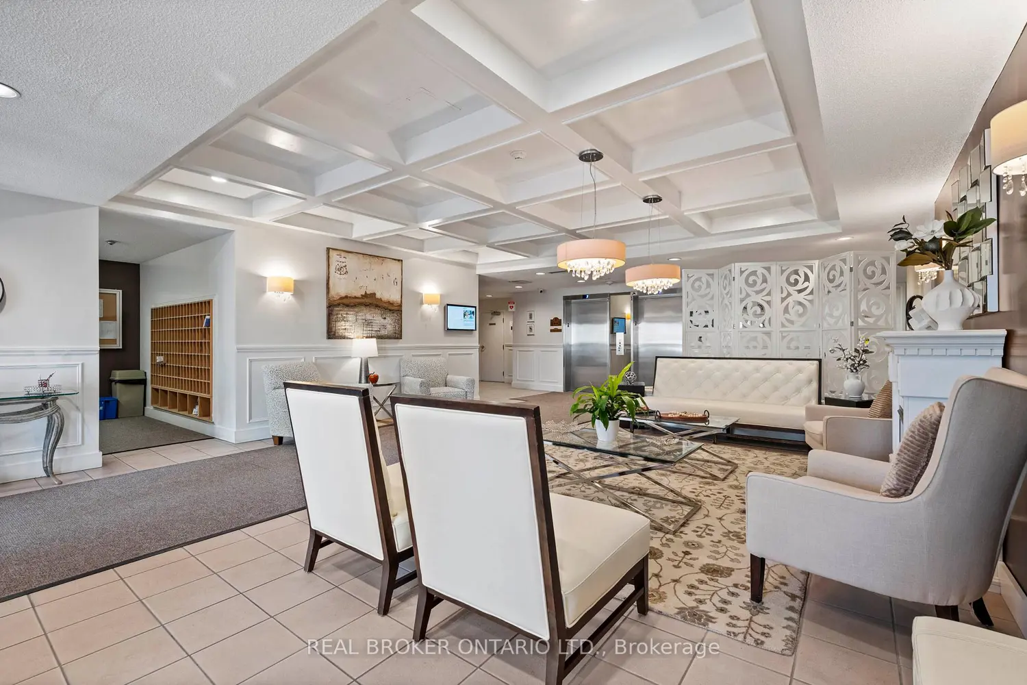265 Westcourt Place 101 photo 3