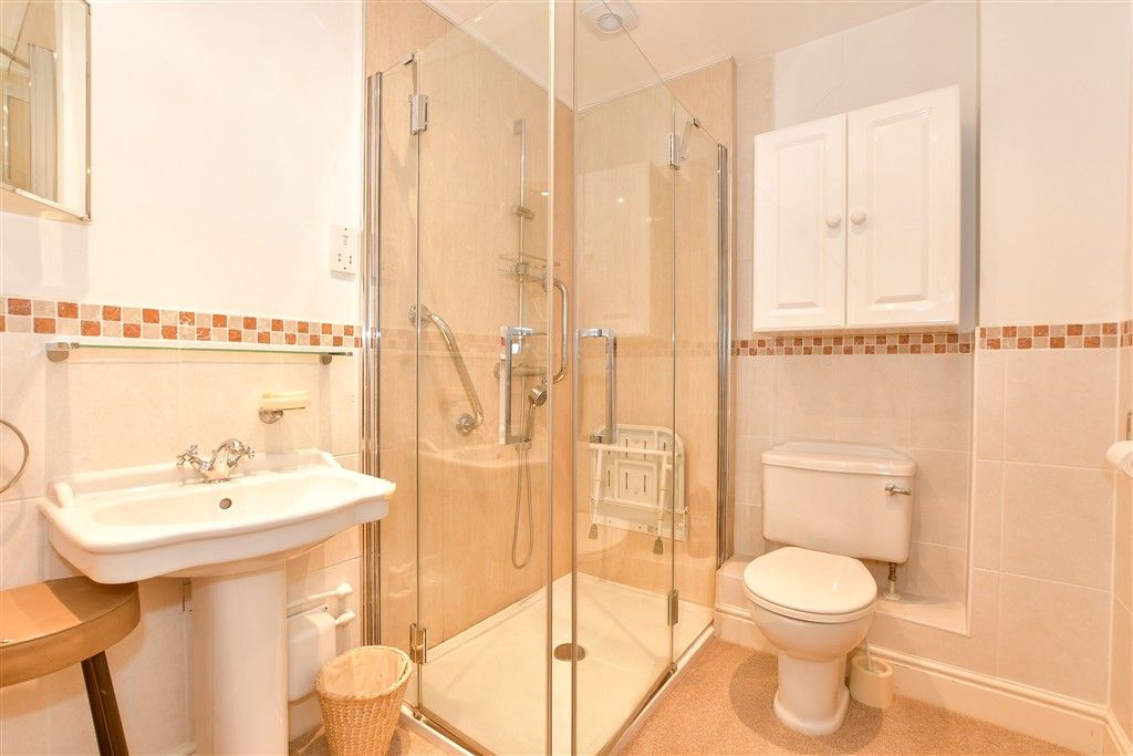 Additional image 7 of 2 bed flat for salePotters Place, Horsham, West Sussex RH12