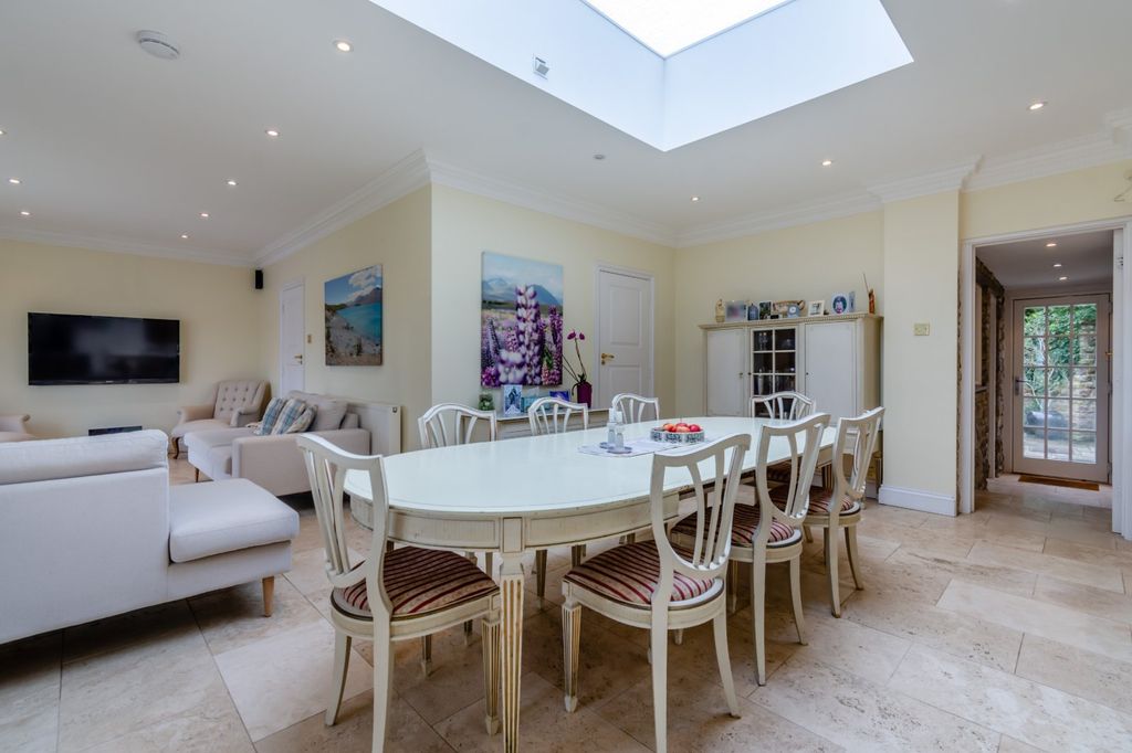 Additional image 8 of 5 bed detached house for saleTower Hill, Horsham, West Sussex RH13