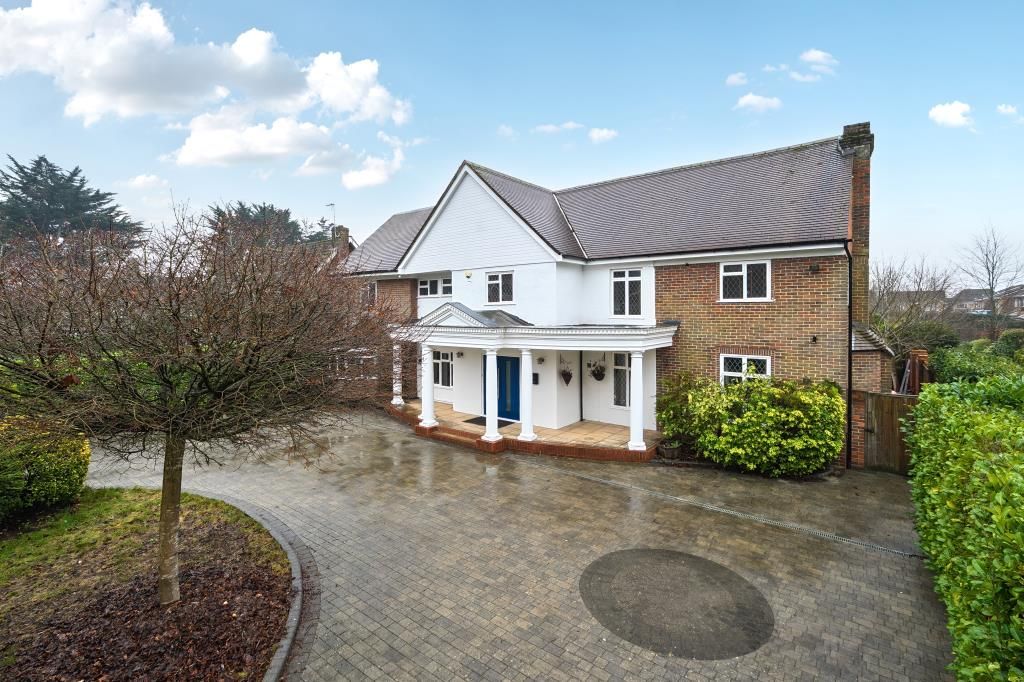 6 bed detached house for saleSchool Close, High Wycombe, Buckinghamshire HP11