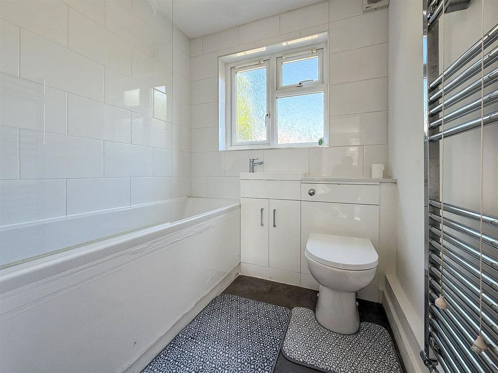 Additional image 3 of 1 bed flat for saleBlendworth Crescent, Havant PO9