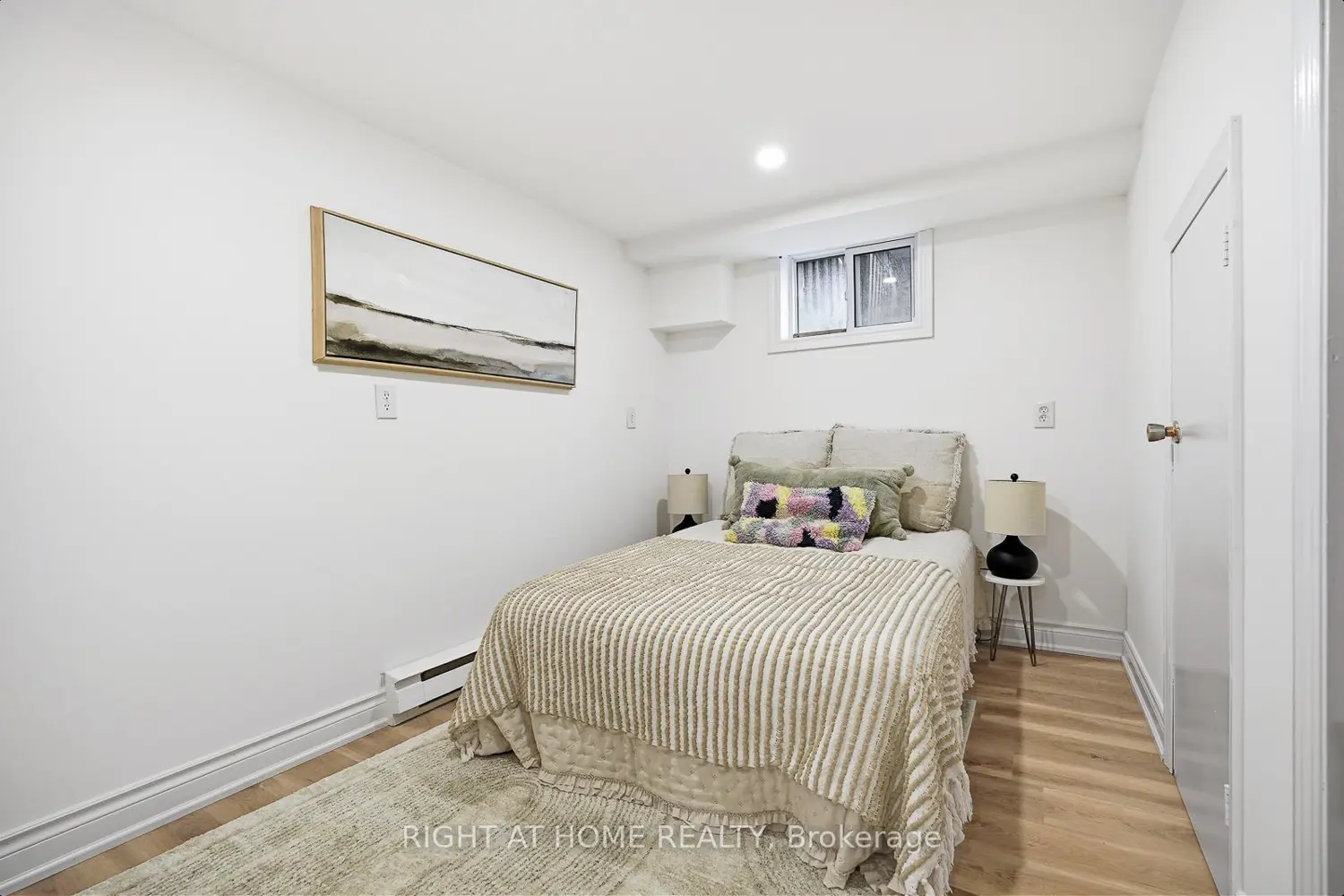 259 Glenwoods Avenue photo 4