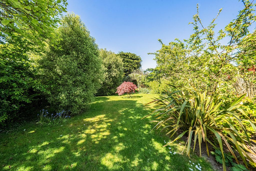 Additional image 35 of 4 bed detached house for saleSt Catherines Road, Hayling Island PO11