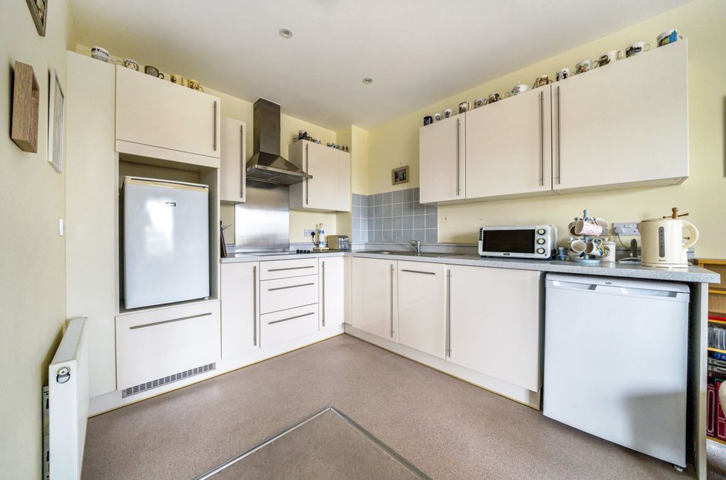 Additional image 4 of 1 bed flat for saleWispers Lane, Haslemere, Surrey GU27