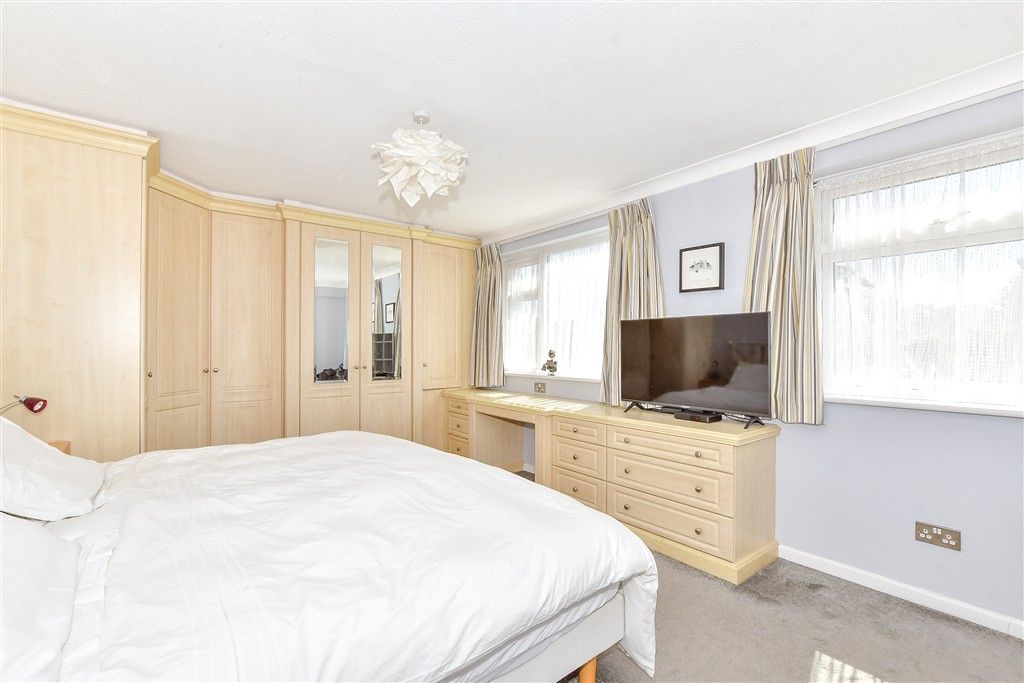 Additional image 7 of 5 bed detached house for saleLangbrook Close, Langstone, Havant, Hampshire PO9