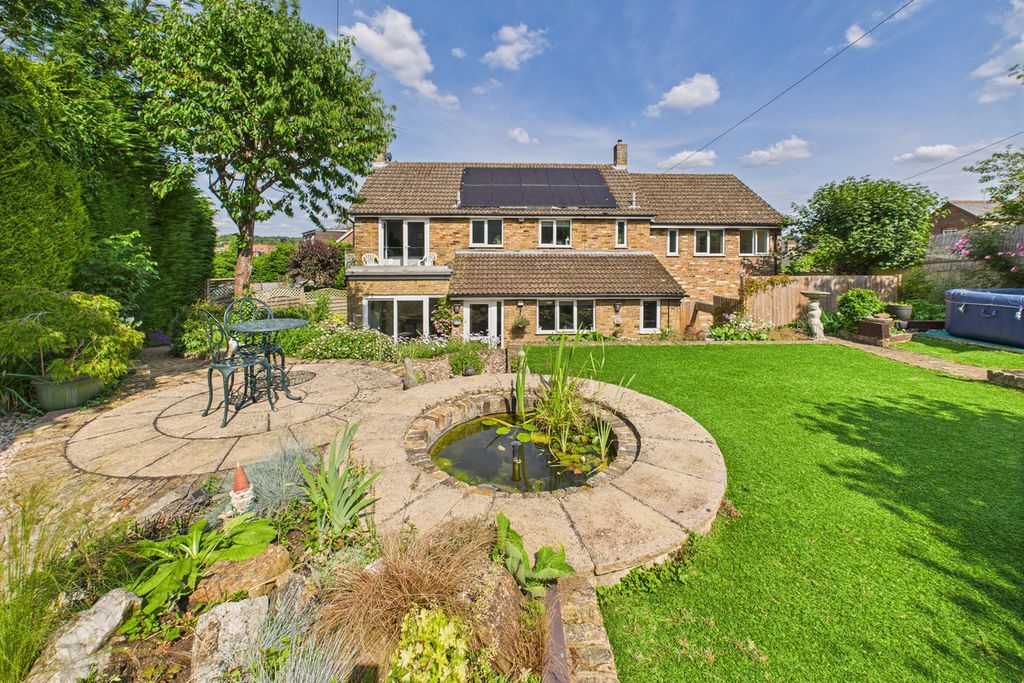 Additional image 15 of 6 bed detached house for saleAstley Road, Hemel Hempstead HP1