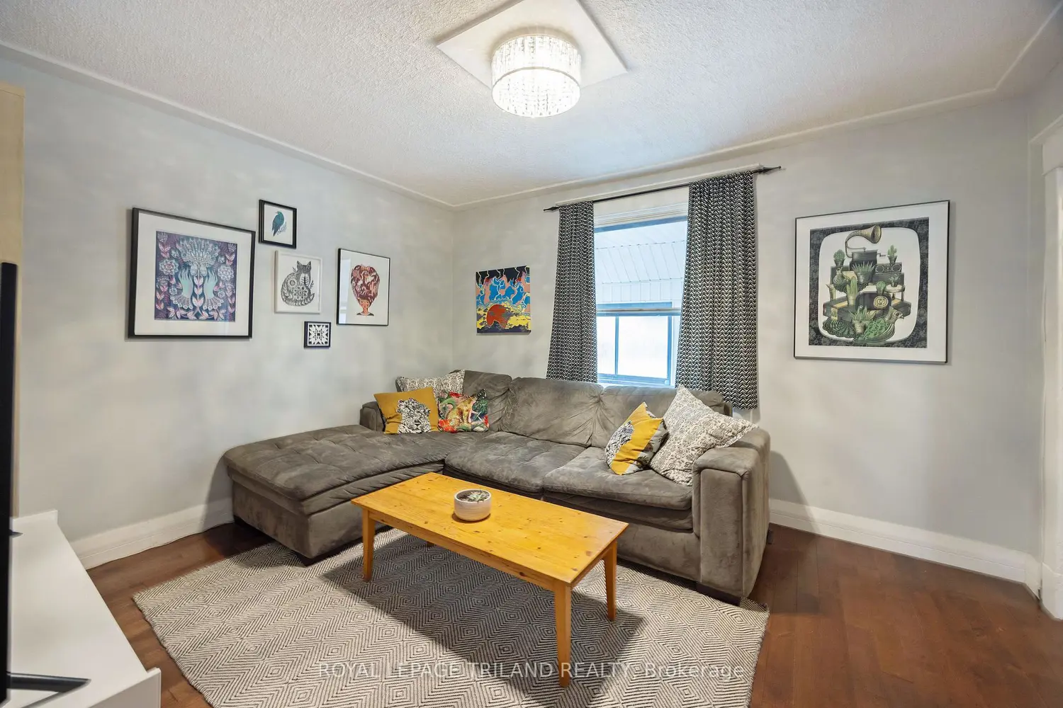 208 Edward Street photo 4