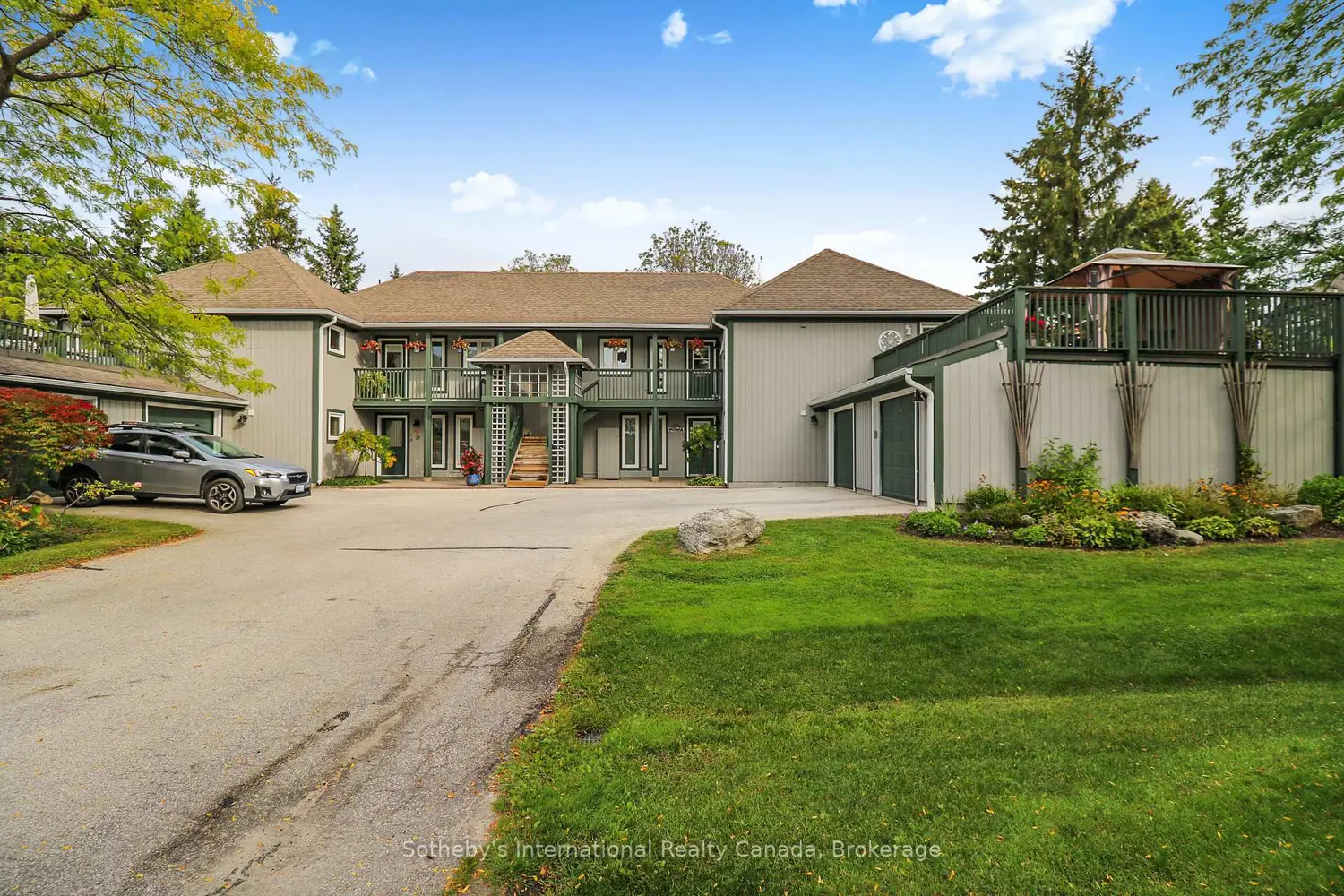 318 Mariners Way photo 2