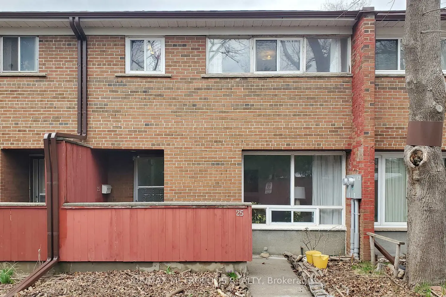 1021 Midland Avenue 25
