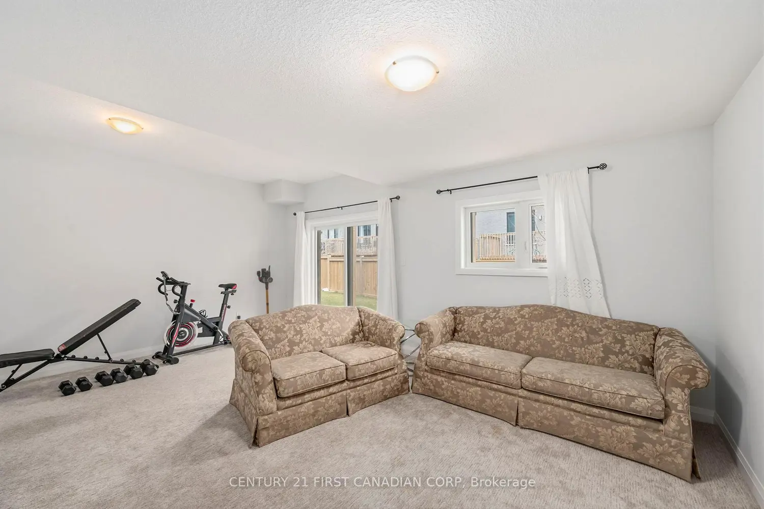 819 Kleinburg Drive 8 photo 5