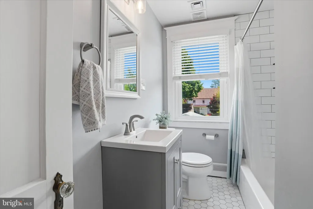 Additional image 36 of 328 Dean Street, West Chester, PA 19382