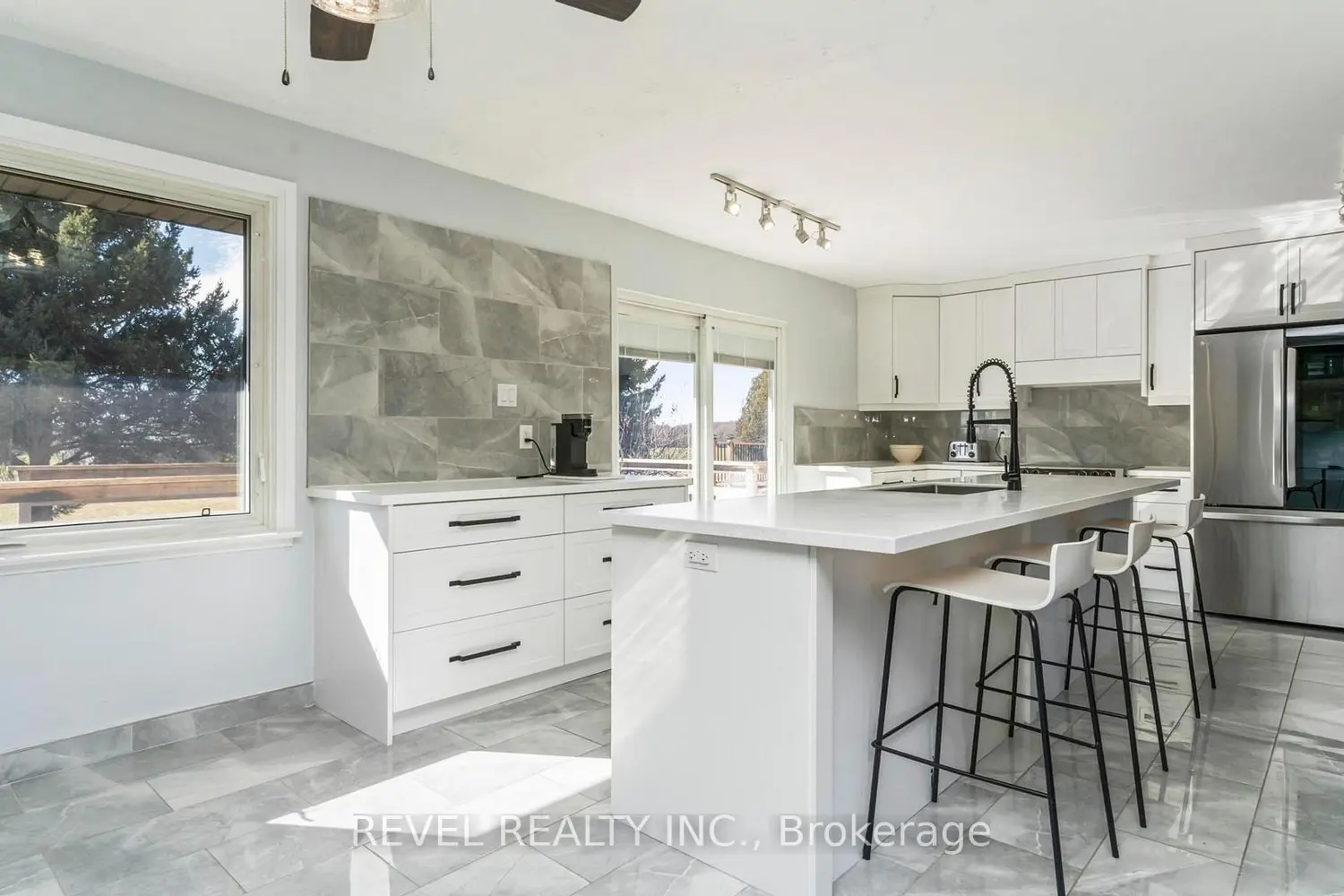 20875 Cherryhill Road photo 4