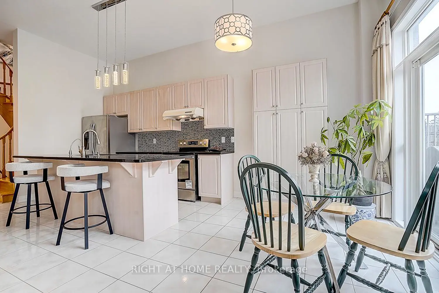 47 Toporowski Avenue photo 3