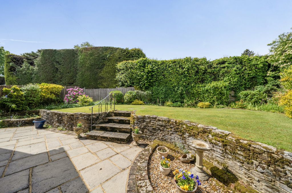 Additional image 3 of 4 bed detached house for saleThe Spinney, Hook, Hampshire RG27
