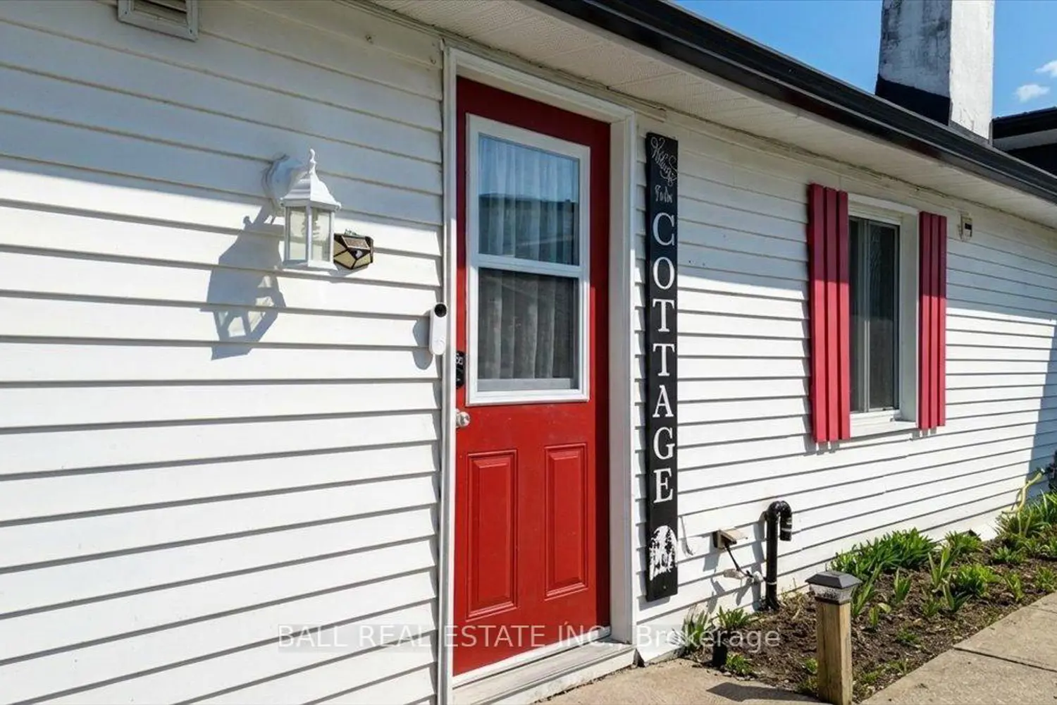 1129 Mccarthy's Point Road