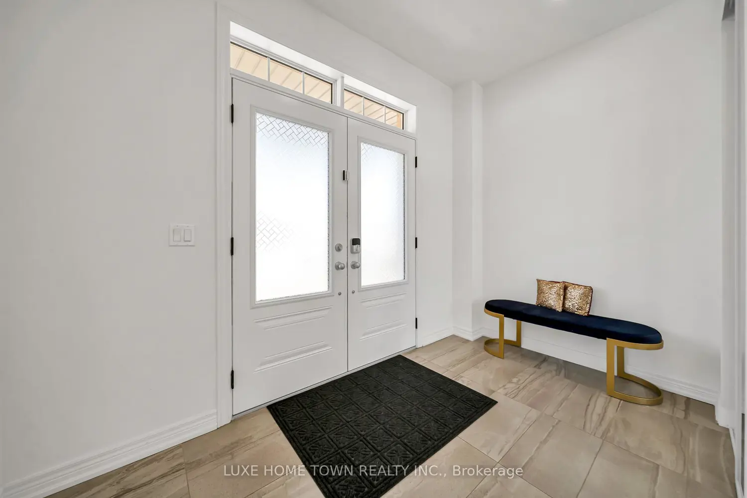 19 Findlay Way photo 3