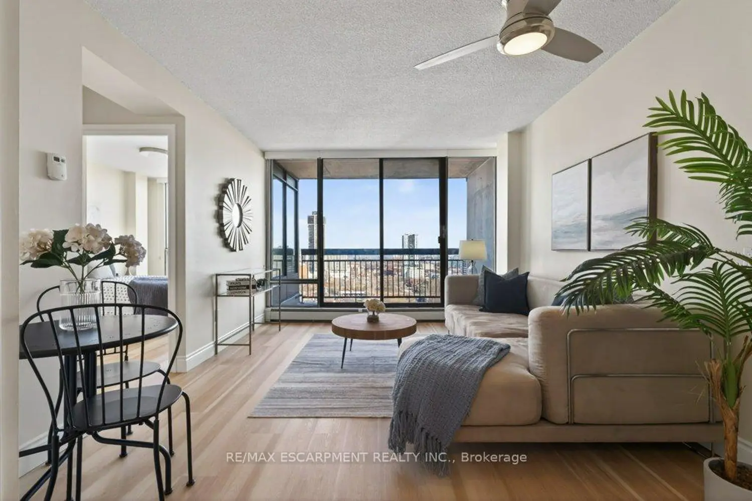 150 Charlton Avenue 1801 photo 5