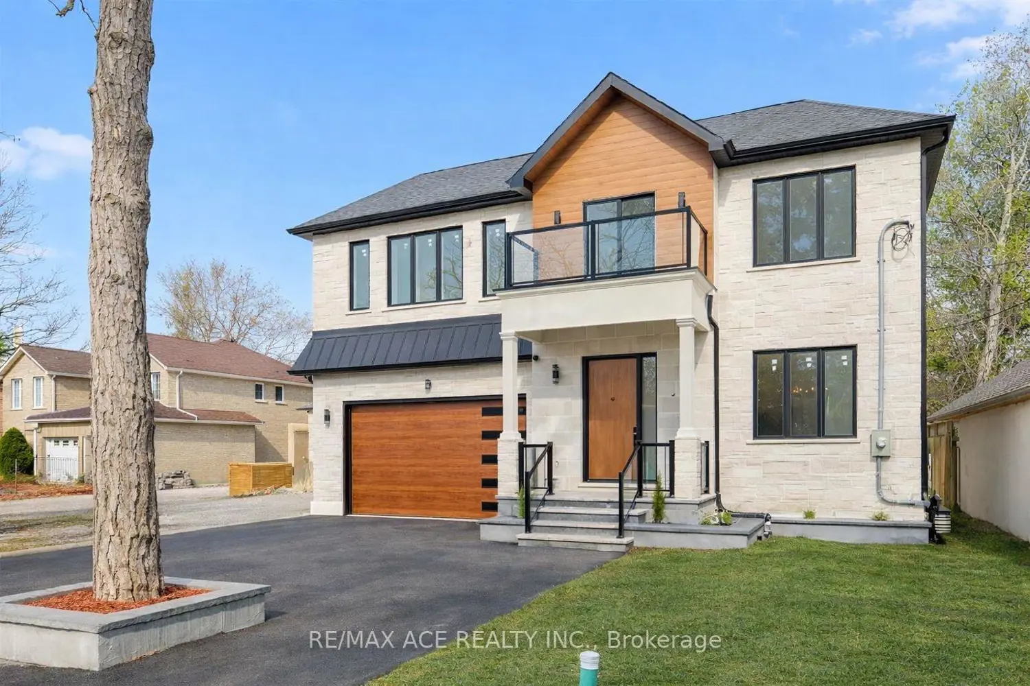 5 Larwood Boulevard