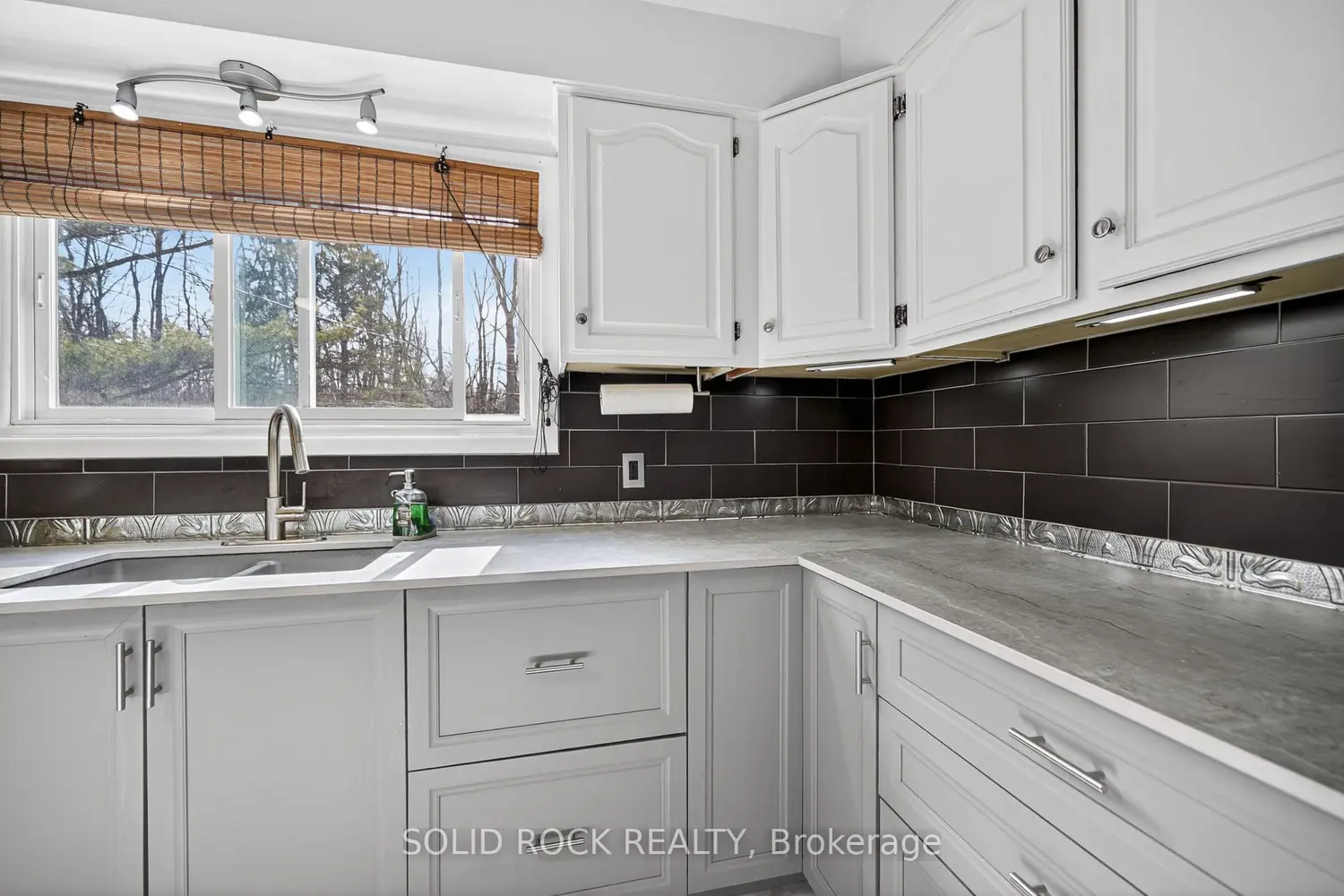 Additional image 9 of 209 Reynolds Drive