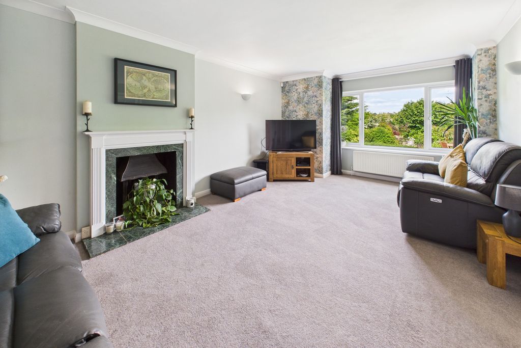 Additional image 2 of 6 bed detached house for saleAstley Road, Hemel Hempstead HP1