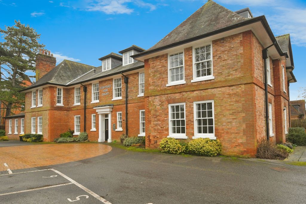 1 bed flat for saleThe Broadway, Woodhall Spa LN10