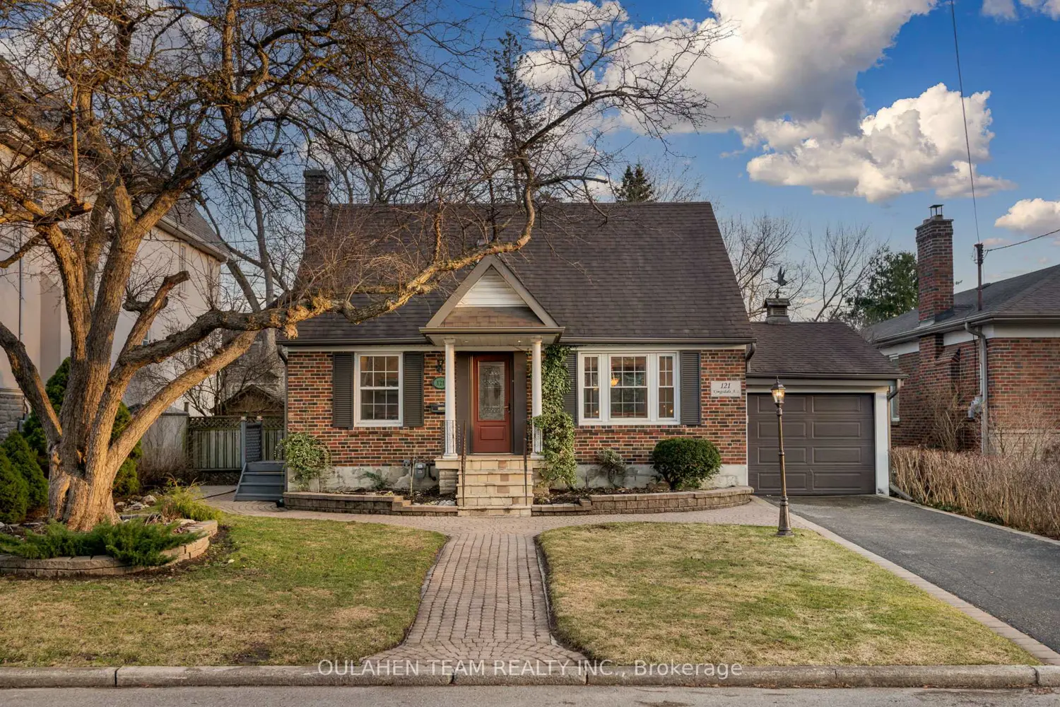 121 Kingsdale Avenue