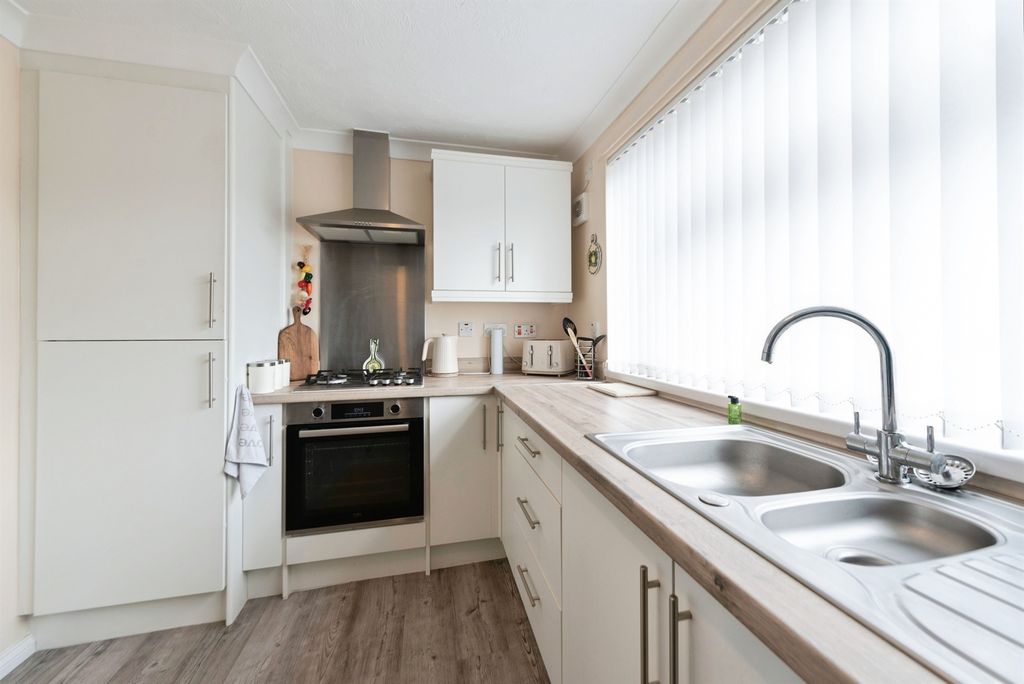 Additional image 10 of 1 bed flat for saleHarbridge Court, Havant PO9