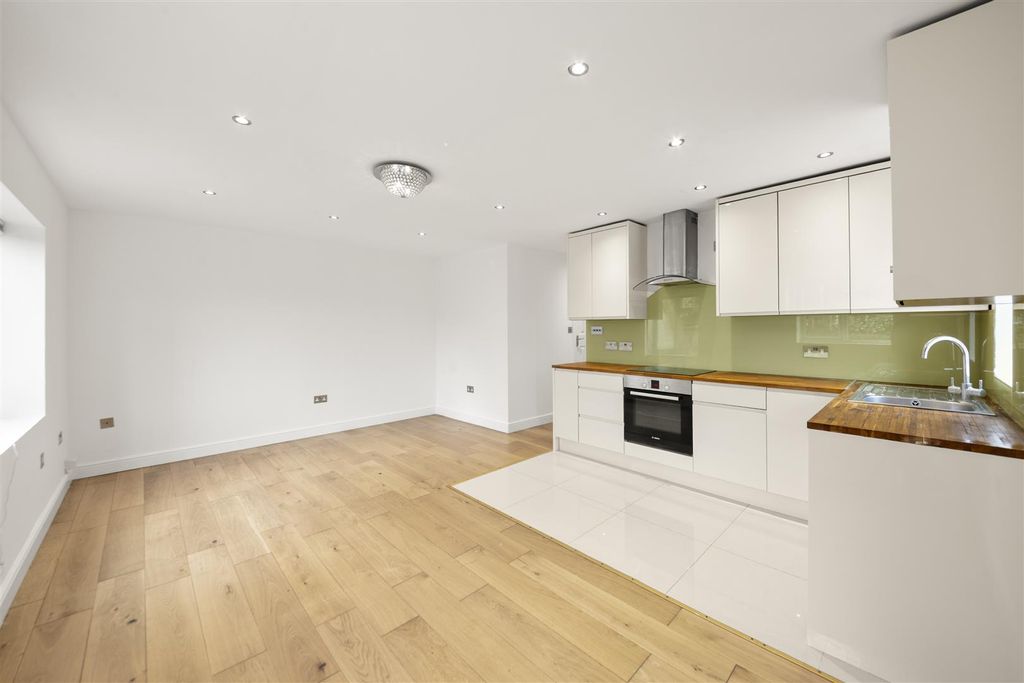 1 bed flat for saleConstable Close, Hayes UB4 photo 2