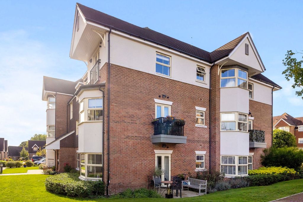 Additional image 19 of 2 bed flat for saleDurrants Drive, Faygate RH12