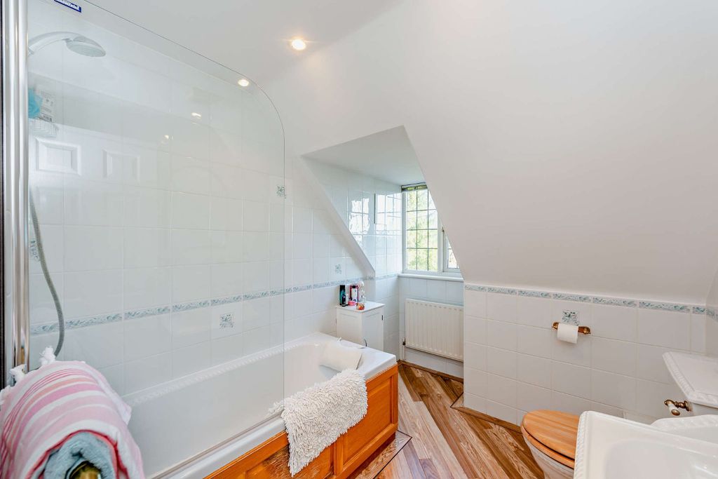 Additional image 16 of 5 bed detached house for saleFarnham Lane, Haslemere, Surrey GU27