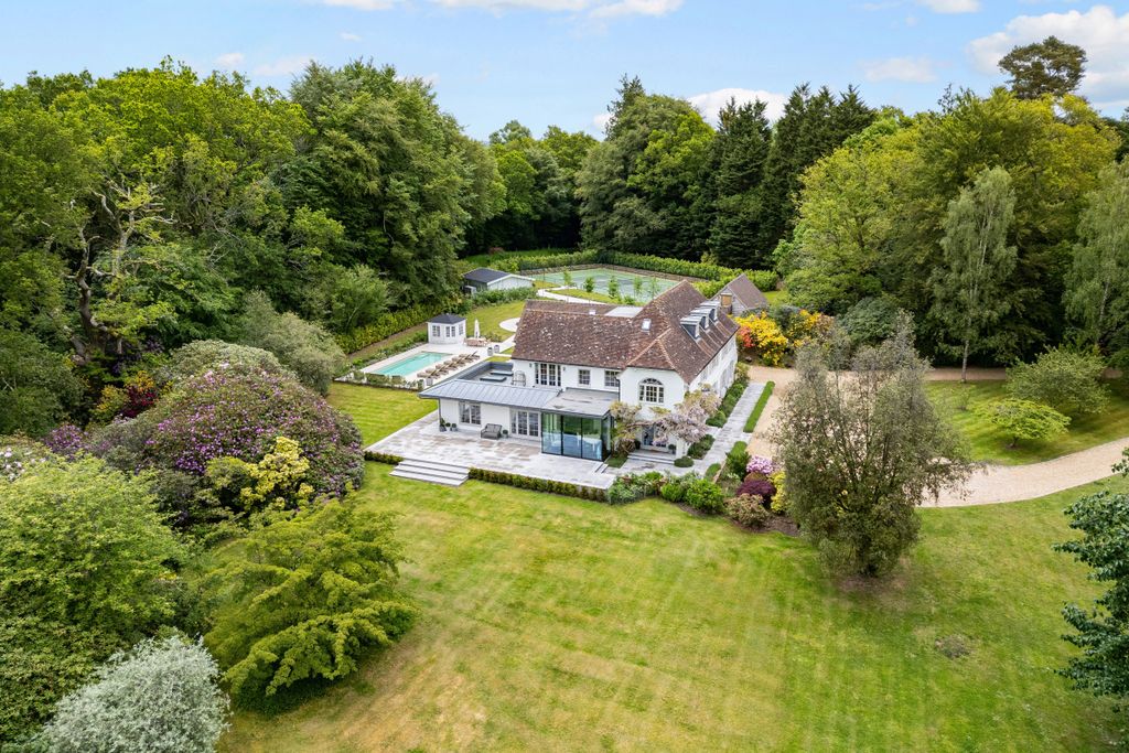 Additional image 4 of 5 bed property for saleDanley Lane, Haslemere, Surrey GU27