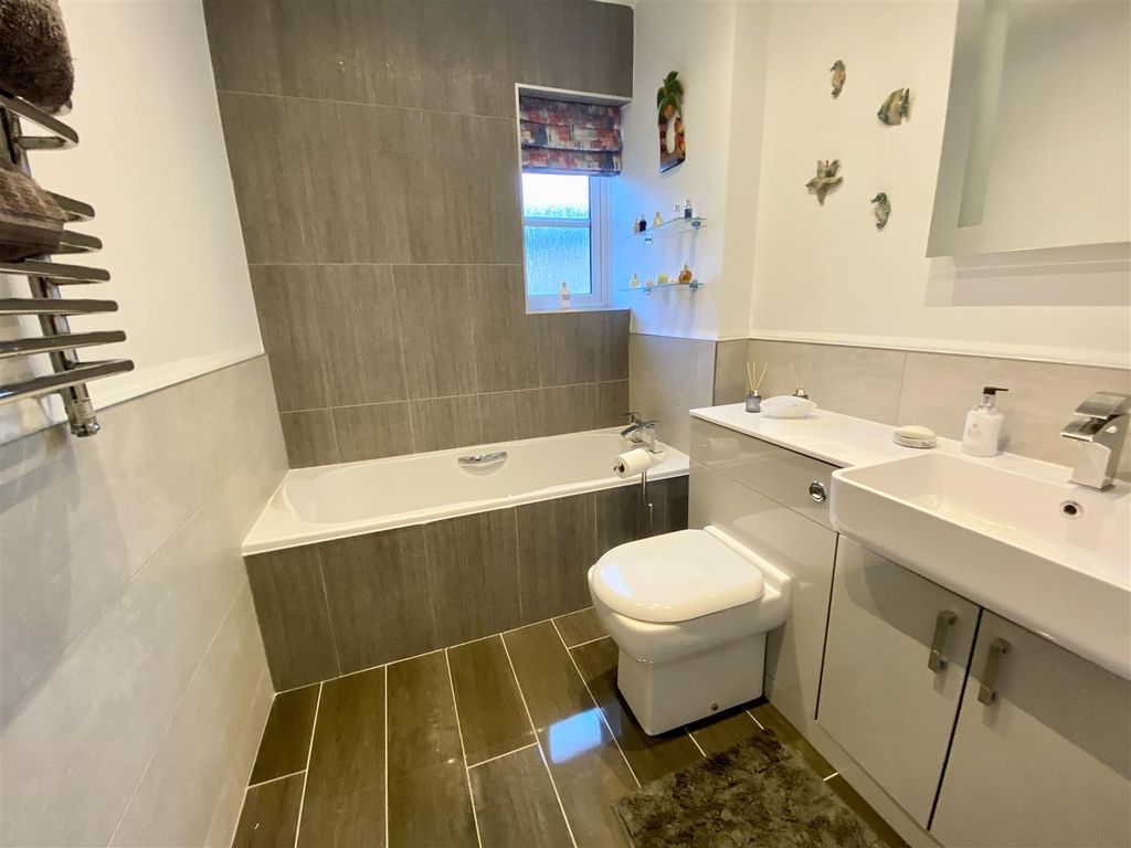 Additional image 14 of 2 bed flat for saleAlmond Court, Northowram, Halifax HX3