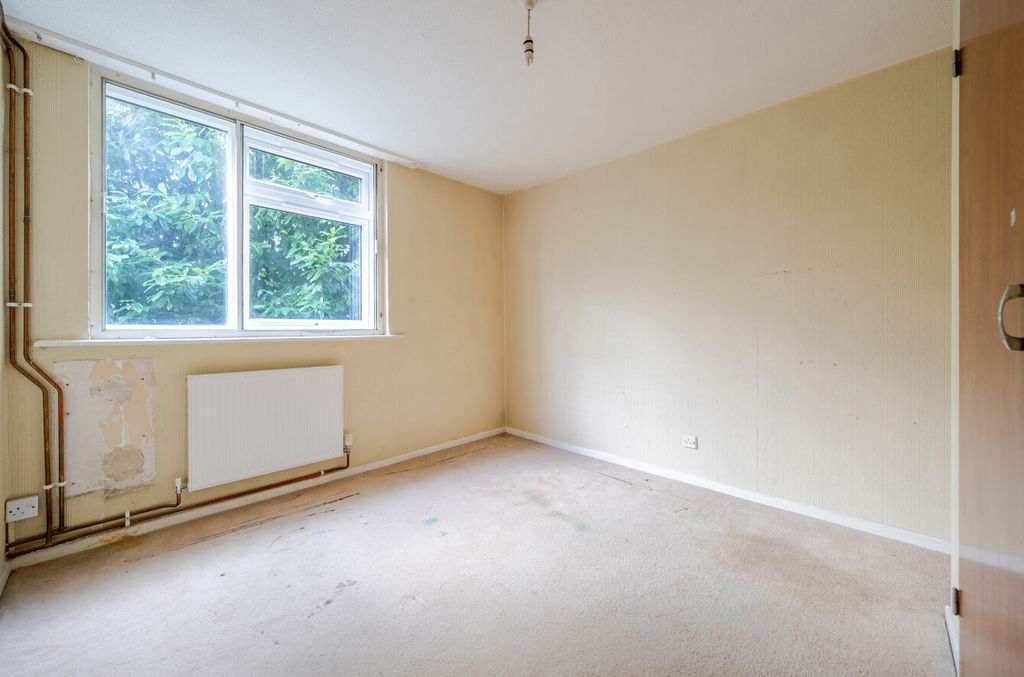 Additional image 8 of 2 bed flat for saleJuniper Square, Havant, Hampshire PO9