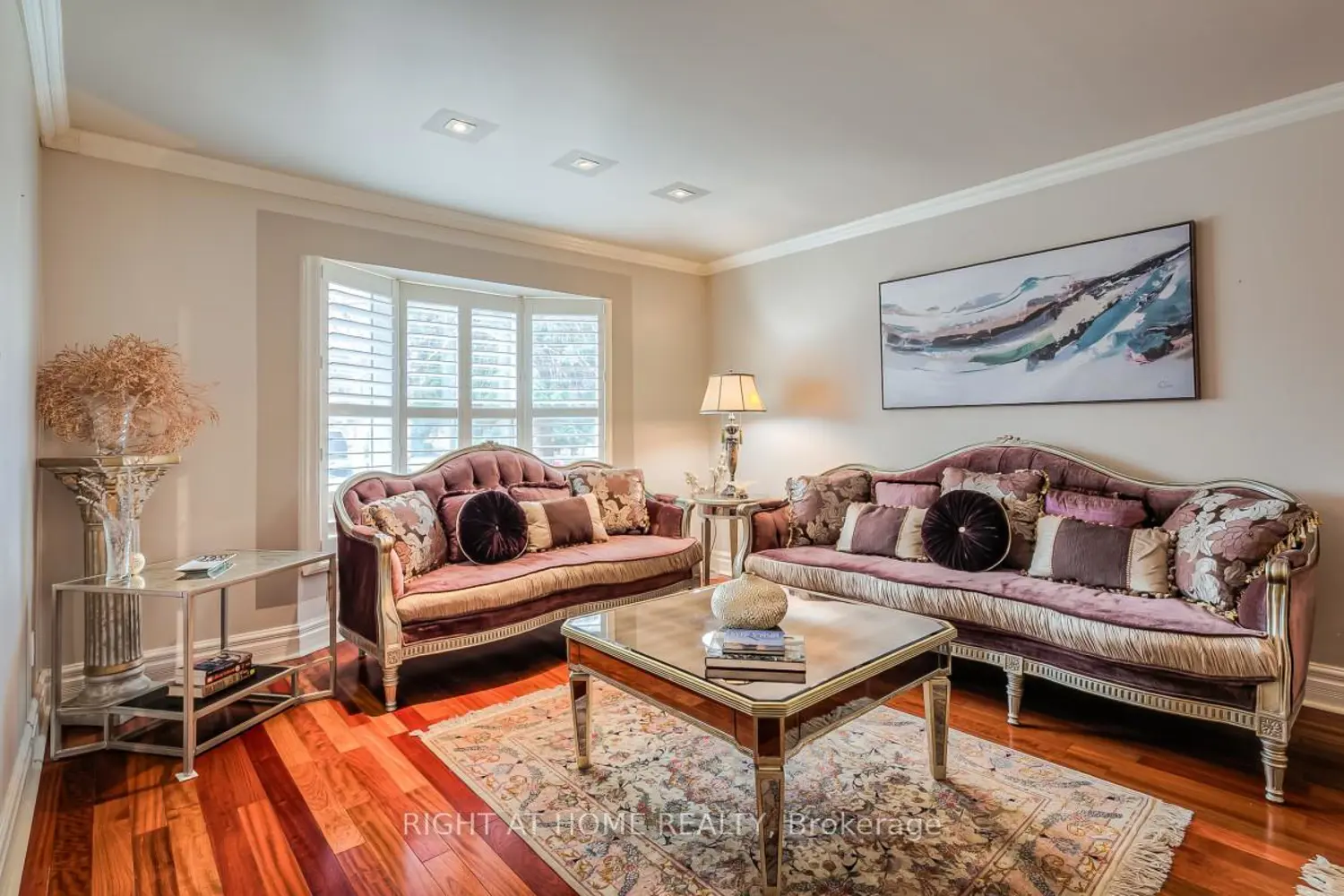 160 Carrington Drive photo 2